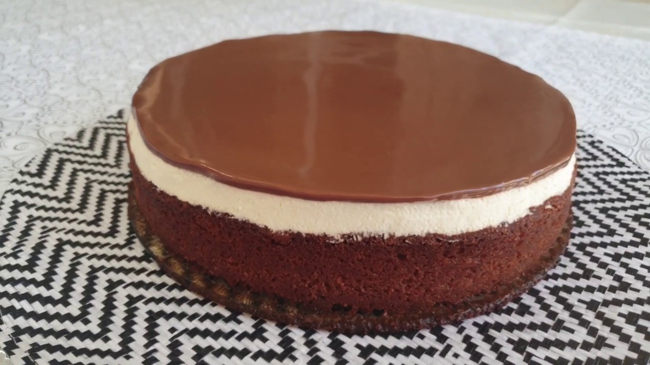 עוגת שוקולד עם קצפת וגנאש!