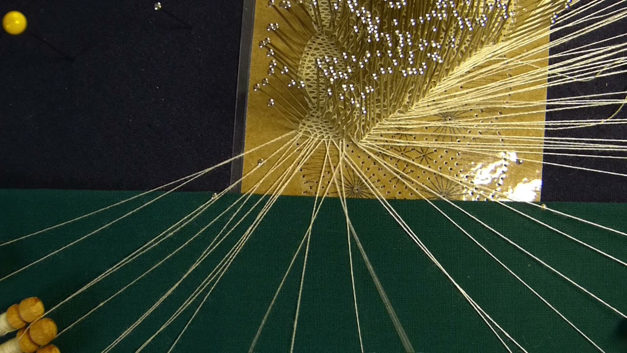 Torchon Bobbin Lacemaking. How to complete a Half Stitch Fan