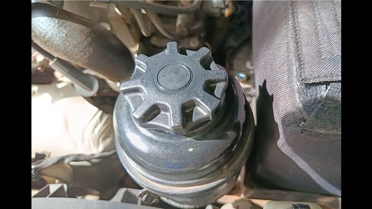 Tampa do Reservatório de Direção Hidráulica GM: Como Parar o Vazamento de Forma Simples! 🚗🔧💡💥