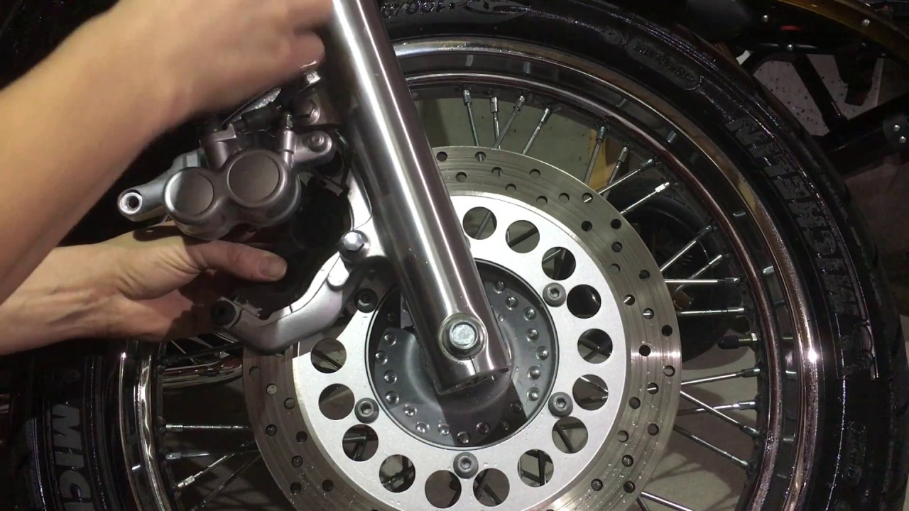 Wymiana klocków hamulcowych YAMAHA xvs 650 custom