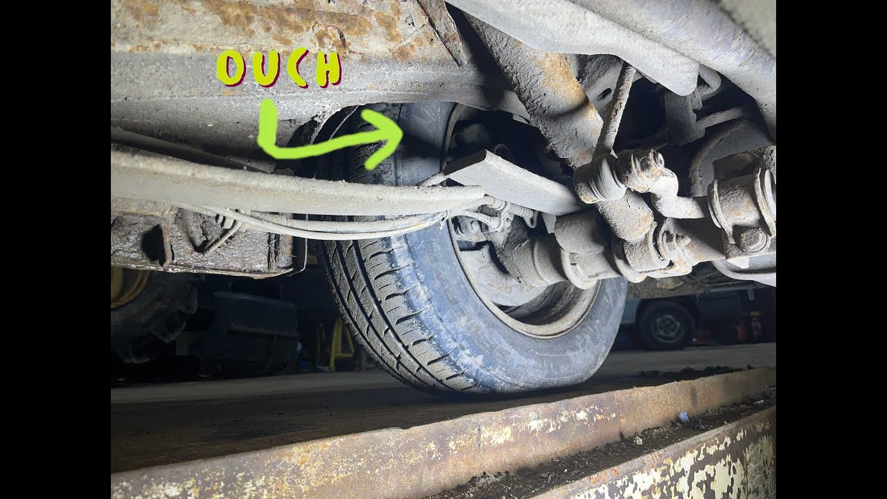 Replacing a 2010 VW CADDY Rear Spring in under 3 minutes