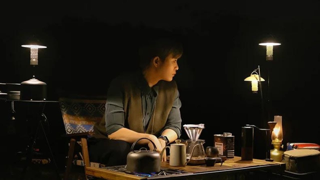 RECHARGEABLE OUTDOOR LAMP MINI CAMPING LANTERN | Thous Winds Lighthouse