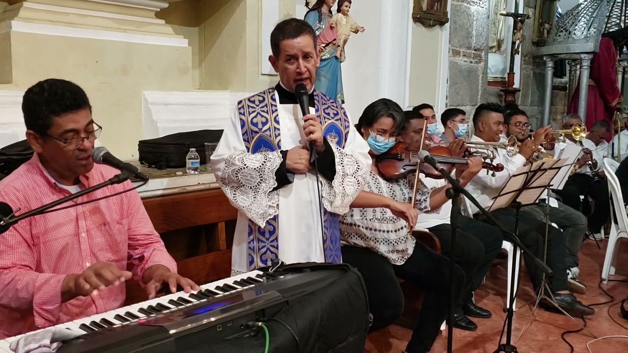 SALVE AZUCENA DIVINA