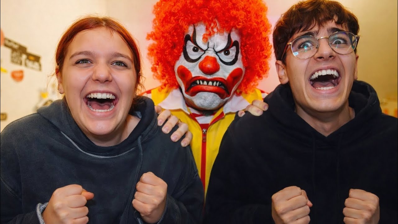SI TU RIGOLES LE CLOWN DEBARQUE CHEZ TOI ! - PINK LILY