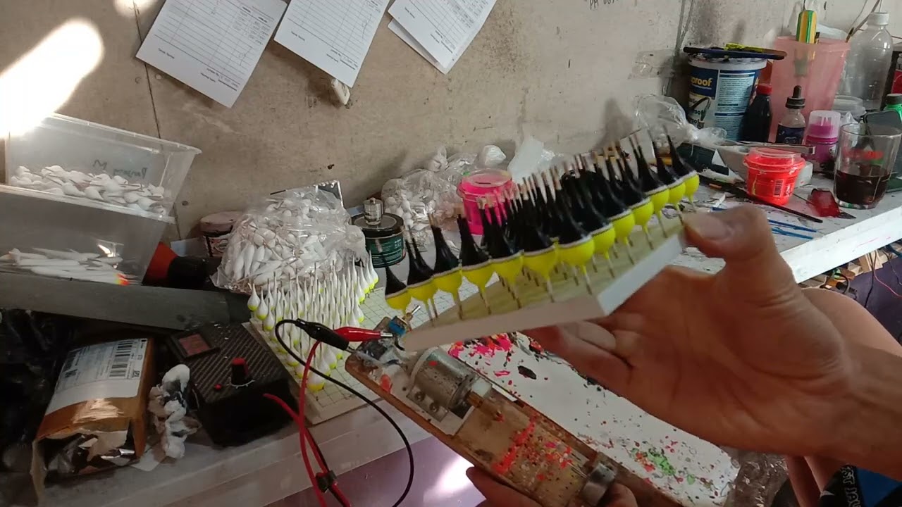 proses pengecatan setelah warna dasar kering