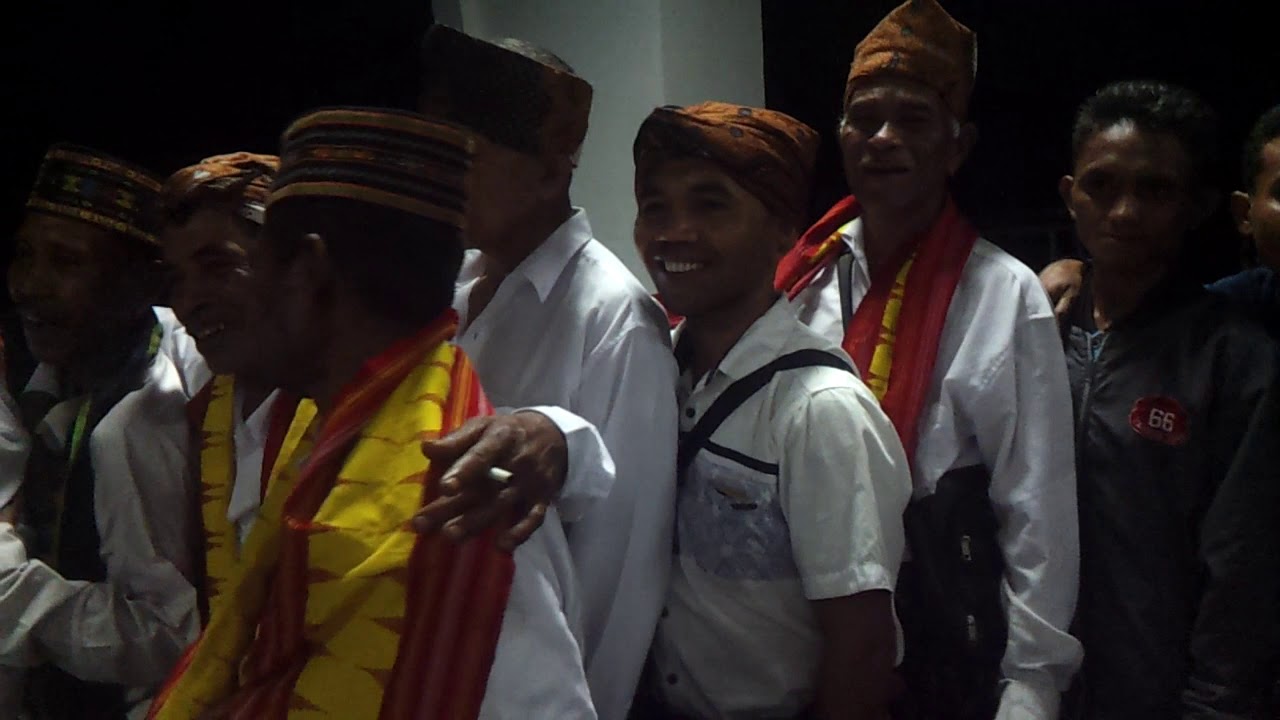 TARIAN "DANDING" SANGGAR RANA MBATA,  RAMAIKAN SYUKURAN PELANTIKAN BUPATI  MANGGARAI TIMUR