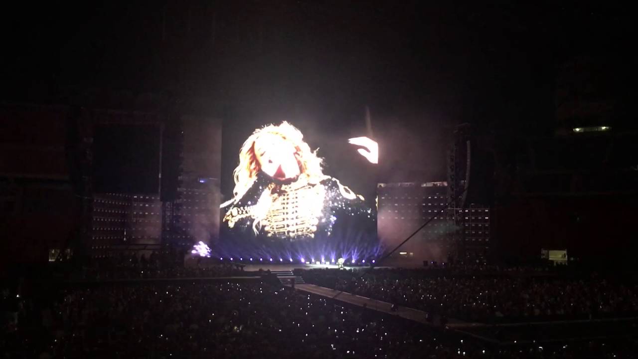 Beyoncé - 1+1 & The Beautiful Ones Live in Milano at The Formation World Tour