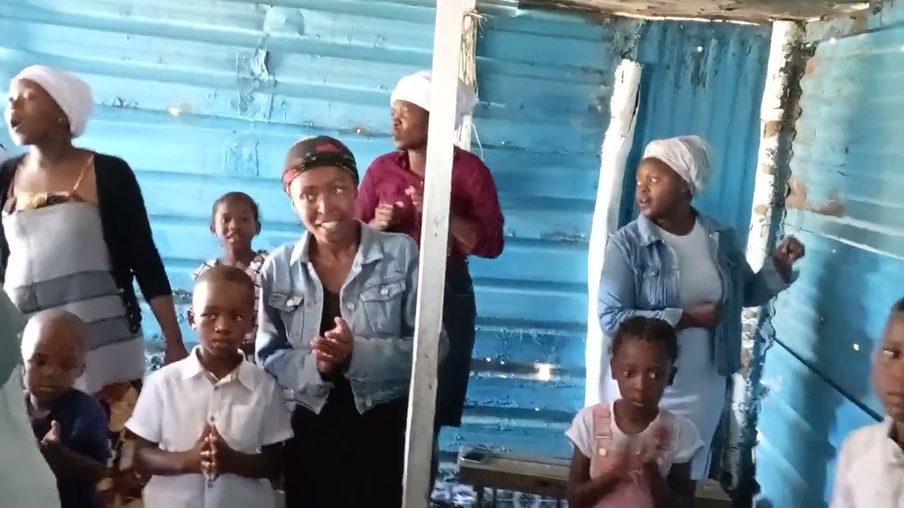 Hlala Nami