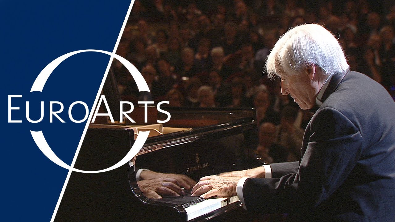 Ravel - Valses nobles et sentimentales | recital by the pianist Joaquín Achúcarro