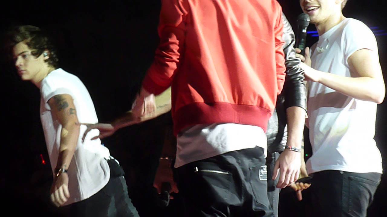 One Direction - Twitter Questions - Liverpool 17/03/13