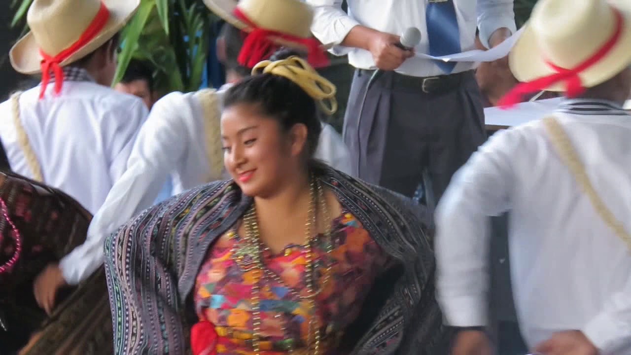 El Baile del Pañuelo (Sacatuya) - Grupo Folklórico Barillas