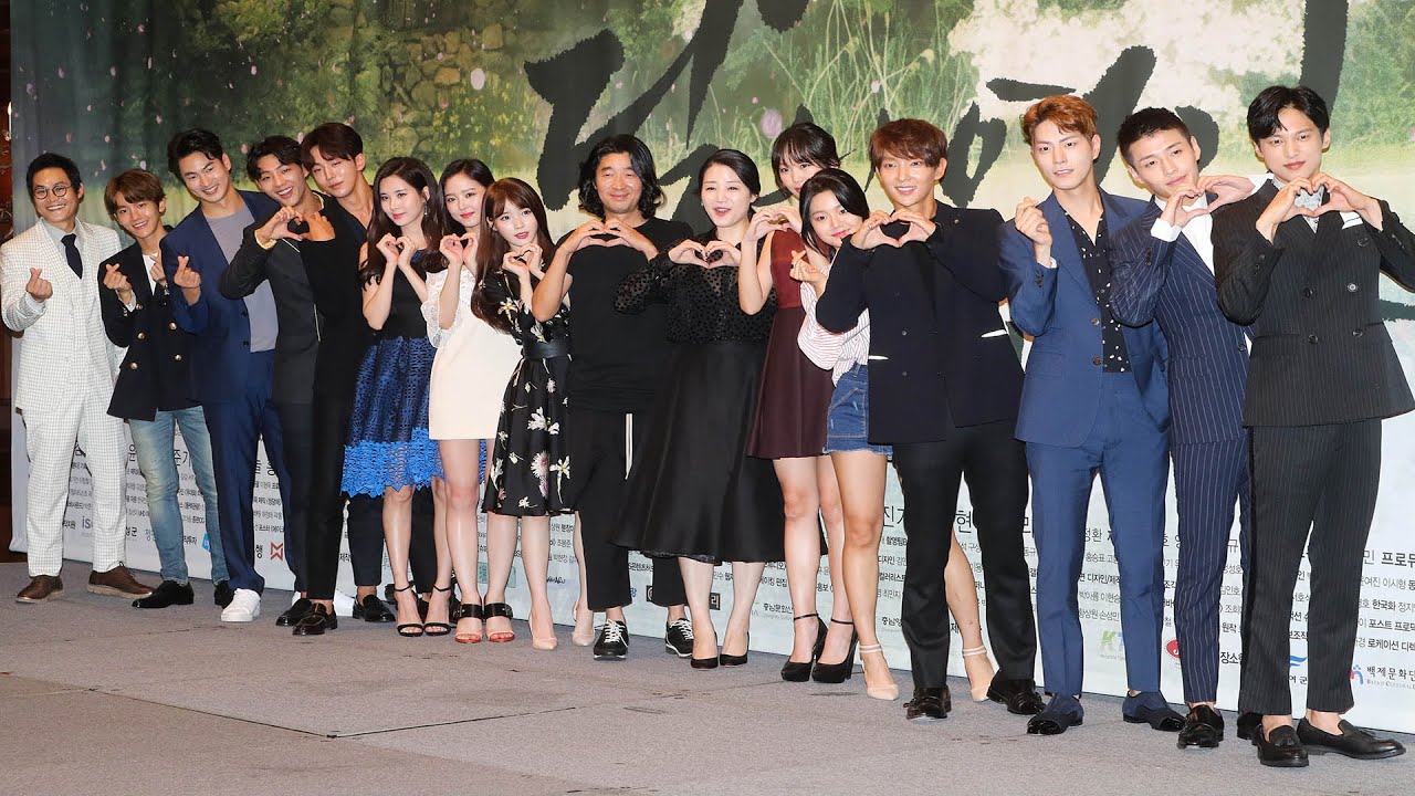 [풀영상] '달의 연인-보보경심 려' 제작발표회 포토타임 (Moon Lovers Scarlet Heart Rye, 이준기, 아이유, 백현) [통통영상]