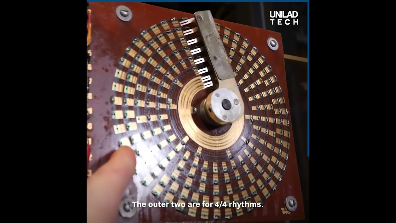 First released in 1959, the Wurlitzer Sideman was the world's synthesized first drum machine