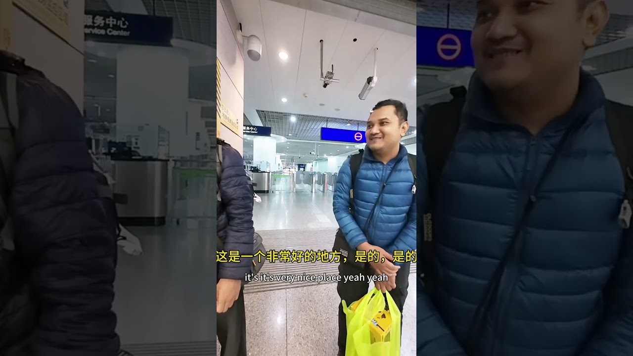 机场指路系列第六集马来西亚兄弟分享他们的旅行经历#真实生活分享计划 #英语#帮助别人快乐自己 #百亿流量扶持