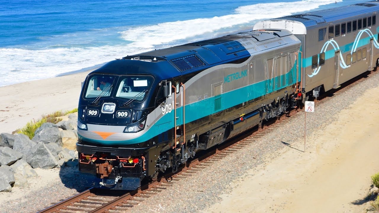 New F125 Metrolink Passenger Locomotive