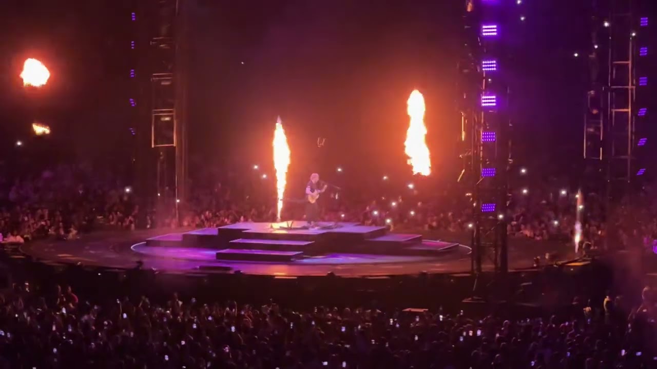 Ed Sheeran Live in Dubai -Bad Habits #edsheeran #edsheeranbadhabits