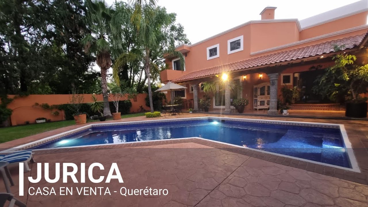 Hermosa casa estilo COLONIAL con alberca en Venta en JURICA, Querétaro