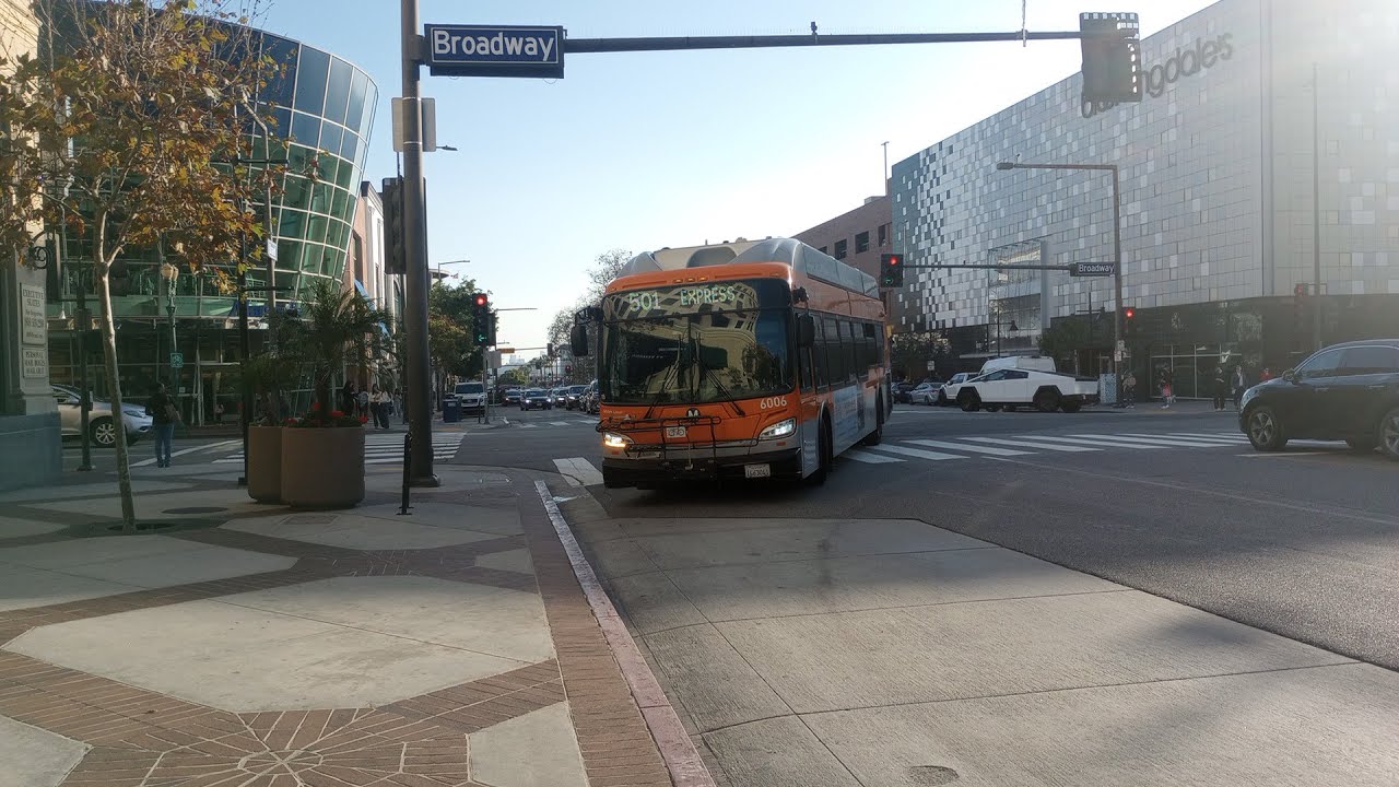 2015 LACMTA New Flyer XN40 6006