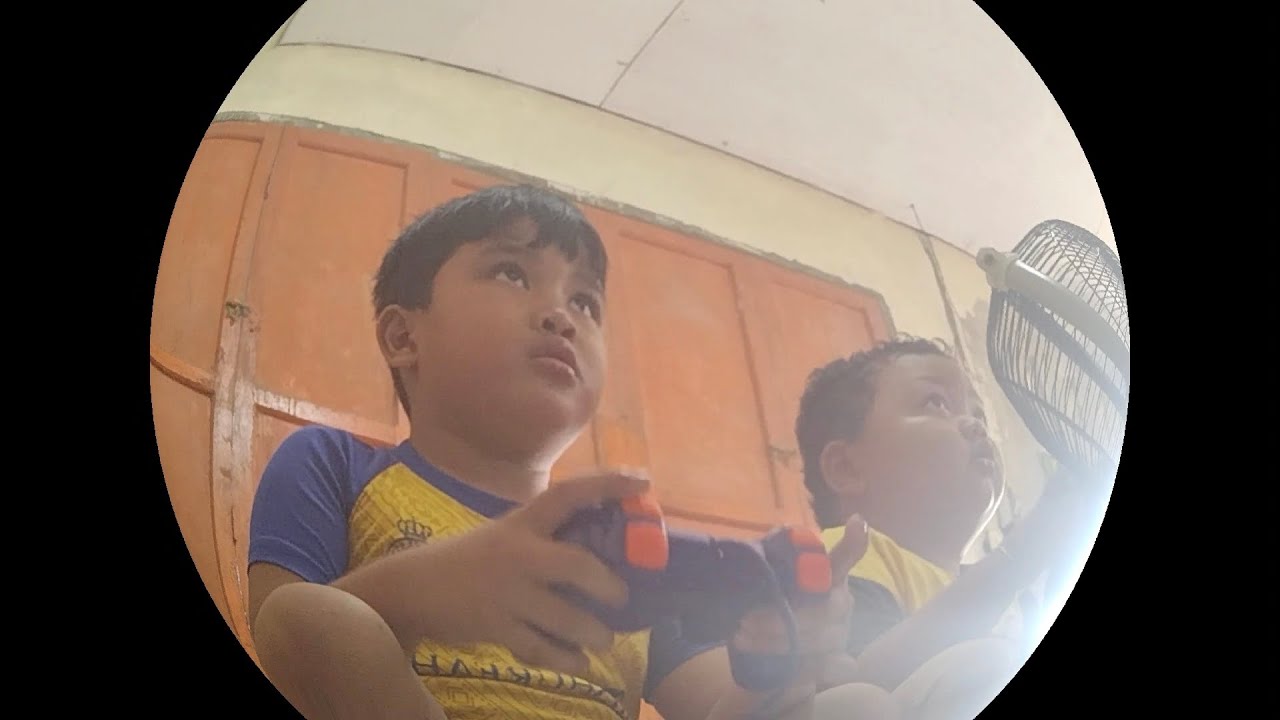 Kedua Adikku Lagi Bermain PlayStation 2 Bersama Temannya Part 2 ( Video Februari 2026) 