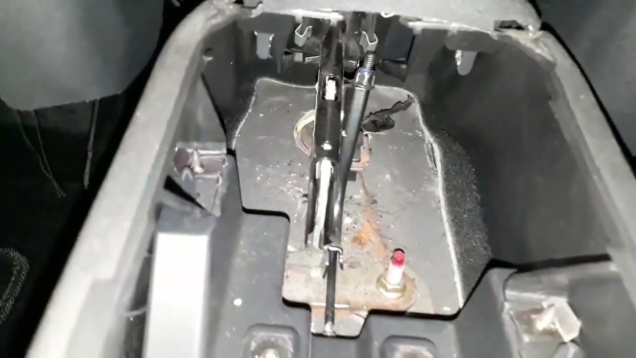 Como regular freio de mão Citroen C3.