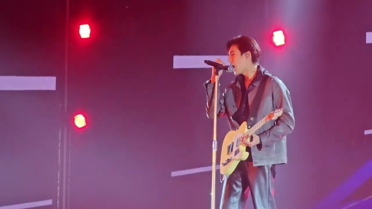 เอาเลยมั้ย (Let's Try) Ost.Only Friends | Phuwin Solo Stage | #GMMTVFandayinBKK #GMMTVFandayinBKKxPP