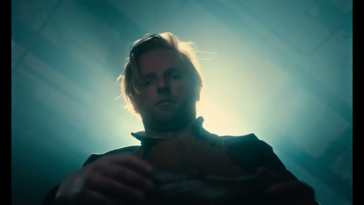 Tom Hickox - The Shoemaker (Official Video)