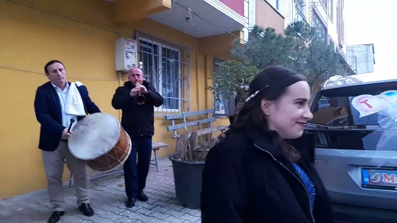 TOKAT NİKSAR ERIKBELEN KÖYÜ  DAVULCU ILE ZURNACI DAMAT EVI