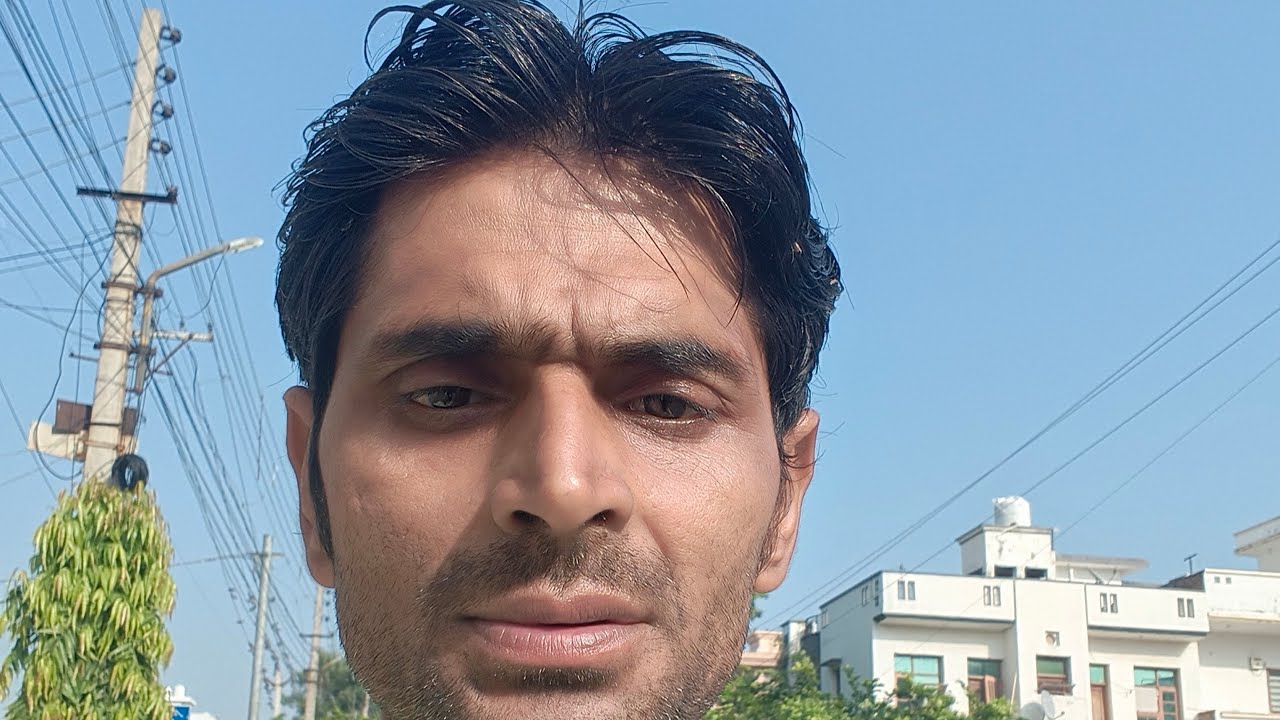 वनना हैं तो मेहंदी के पत्तों जैसा बनो जो खुद पीसकर भी दूसरों की जिंदगी में रंग भर देती