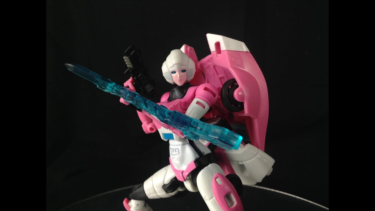 Transformers Generations 30th Hasbro IDW Arcee