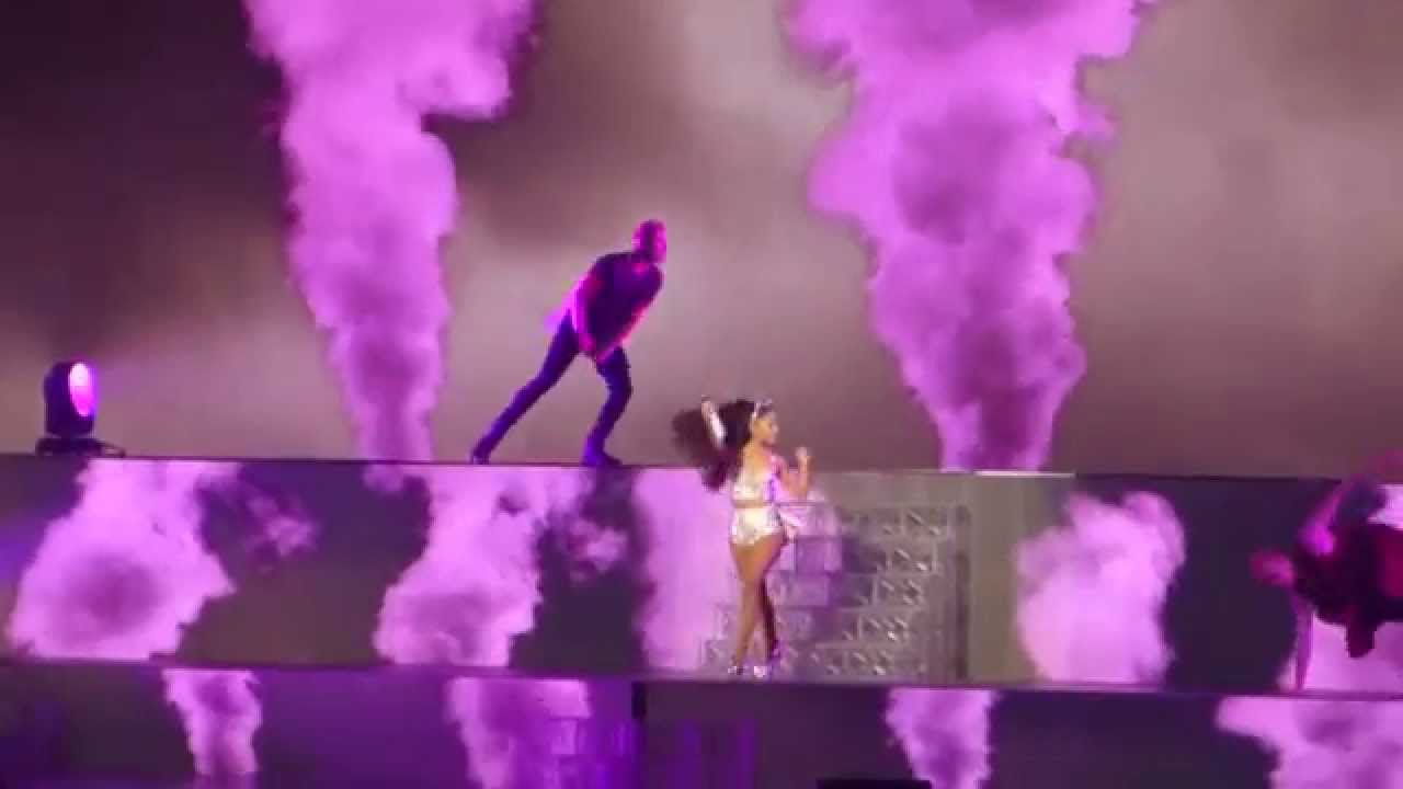 Ariana Grande - One Last Time Live Montreal