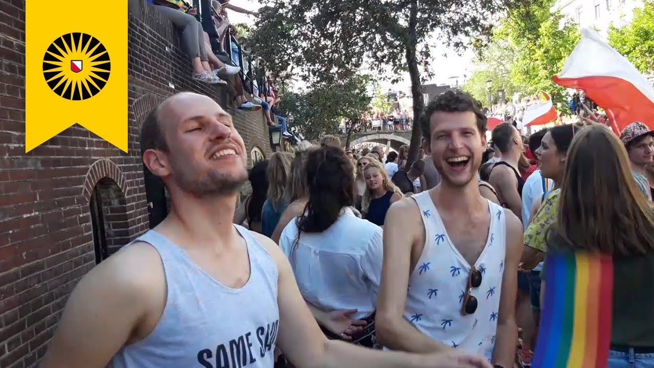 VLOG | Eliza visits the Utrecht Canal Pride!