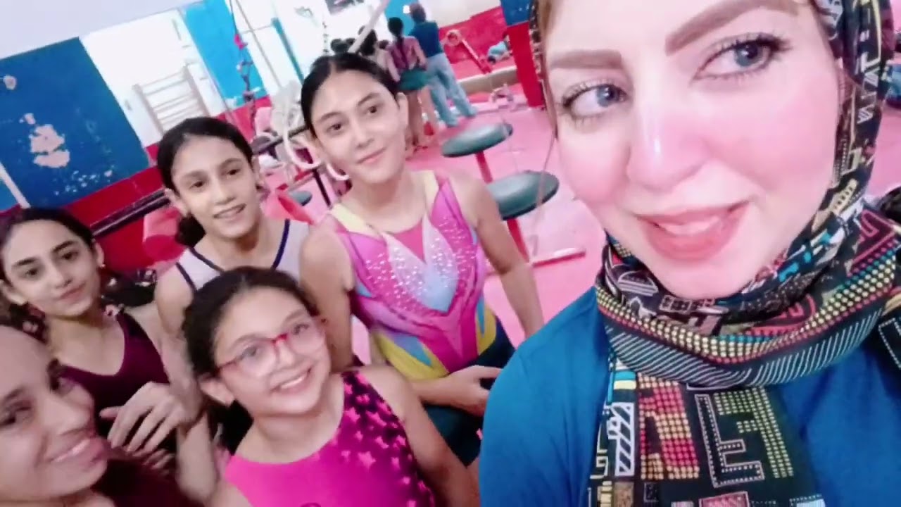 تمارين فتح الحوض في الجمباز و ضغط المرونات في الجمباز