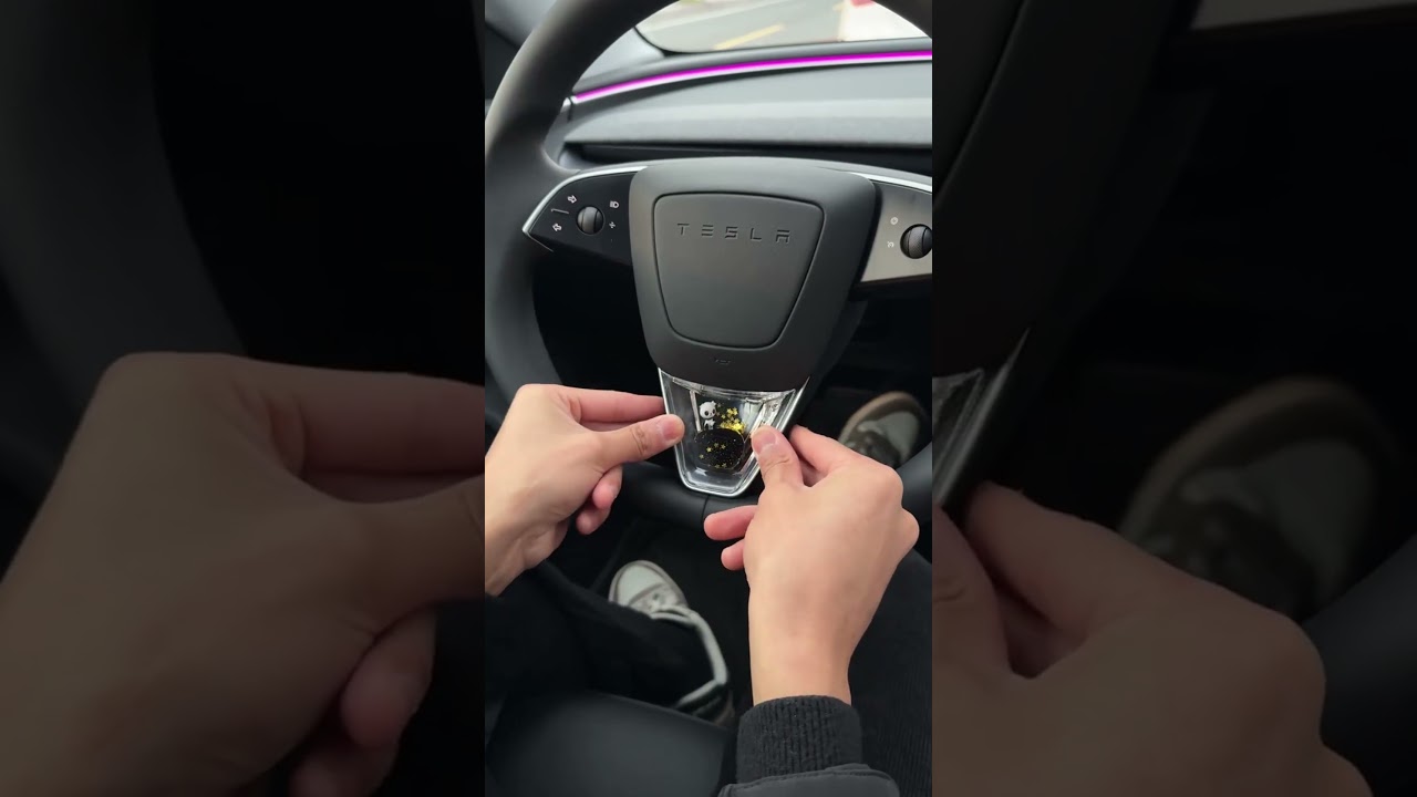 Tesla Steering Wheel Decor for Model 3/Y/S/X - Dynamic Fluid Glitter, Customizable Sparkling 