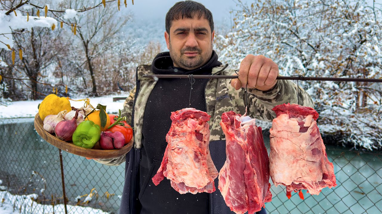 Когда идет снег, баранья шейка самая вкусная! Снежная сельская жизнь