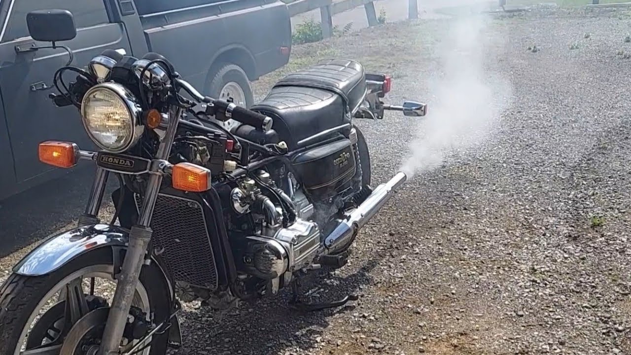 1979 GL1000 Goldwing smoking issue solved, valve seals replaced