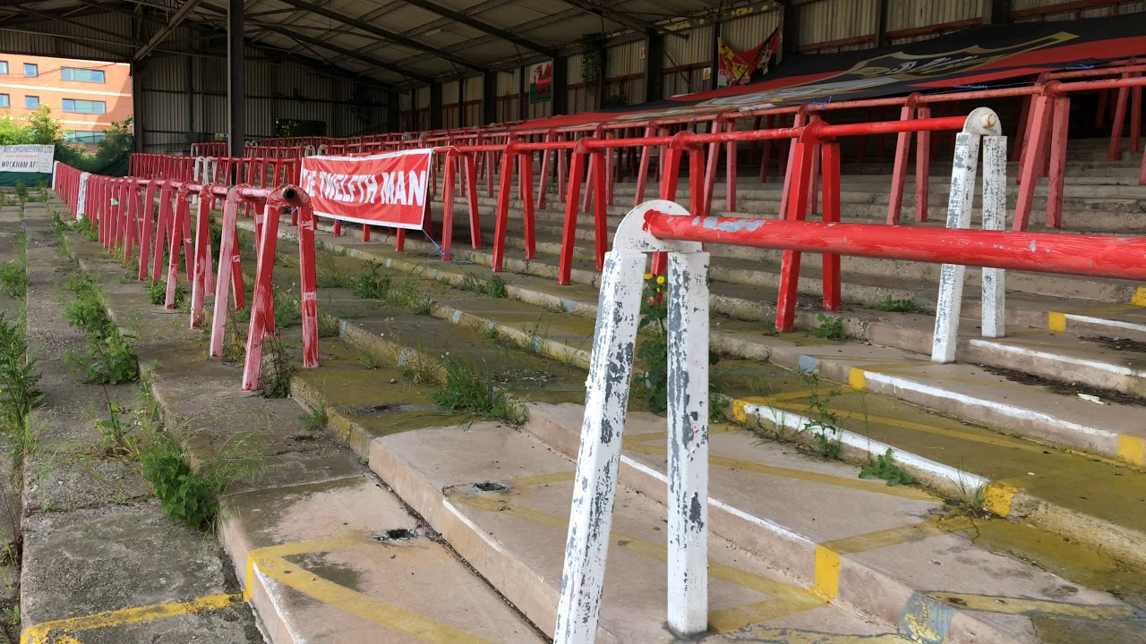 A quick walk on the Kop at the Wrexham Racecourse Ground