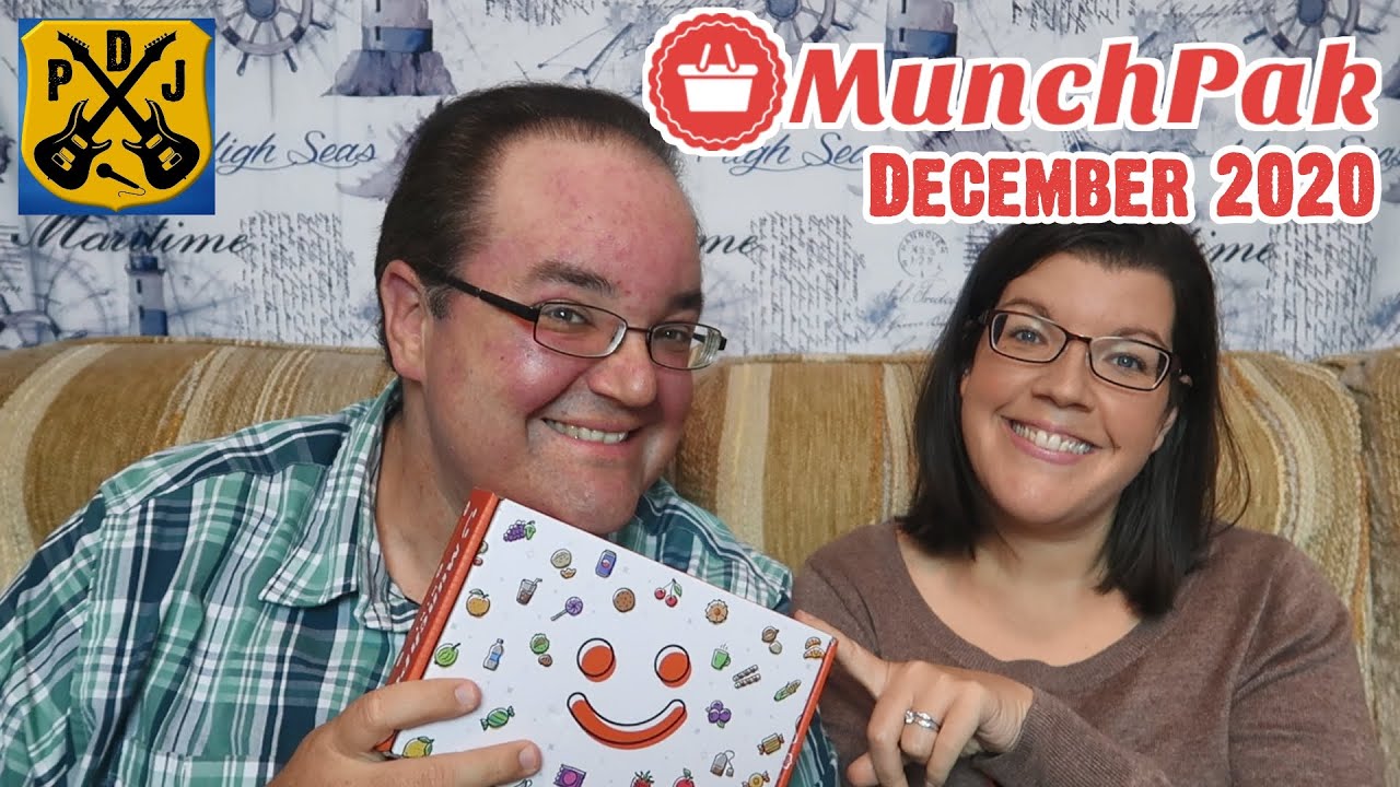 MunchPak Mini Snack Box - December 2020 Unboxing & Taste Test - Polish Strawberries - ParoDeeJay