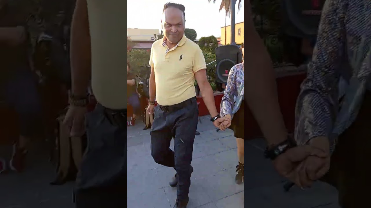 Poco a poco se junta la gente 01/02/269