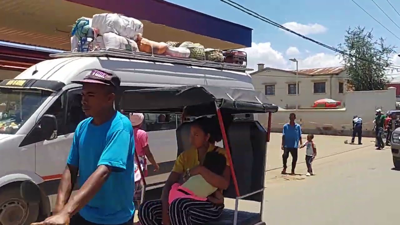 Ambohimena by Mahazina Ambavahadimangatsiaka to Antsenakely - Streets view of Antsirabe Madagascar