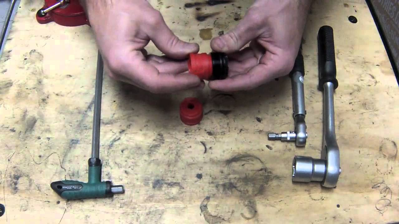 Installation of tokens in RockShox Pike  - Instalar bottomless tokens