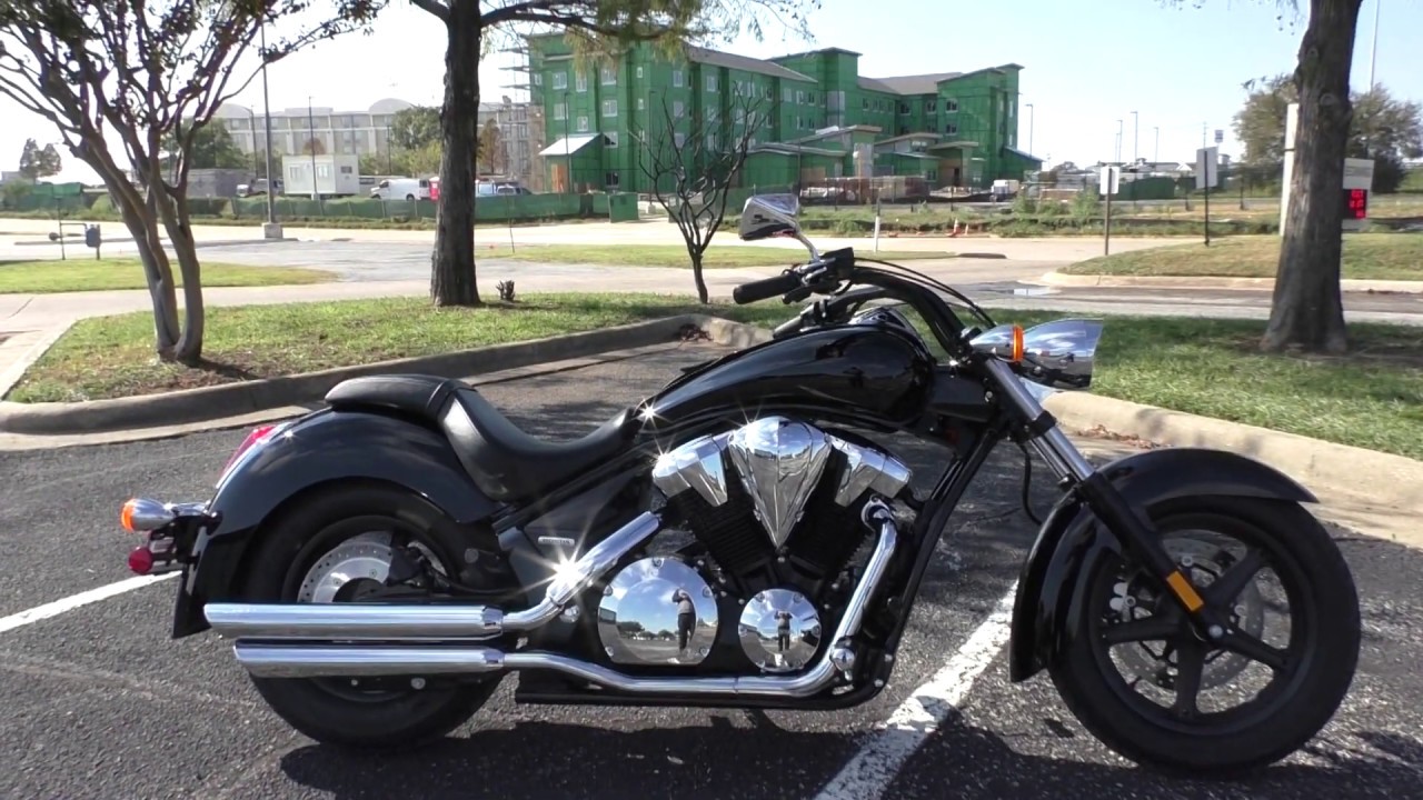 400070   2014 Honda VT1300CR Stateline