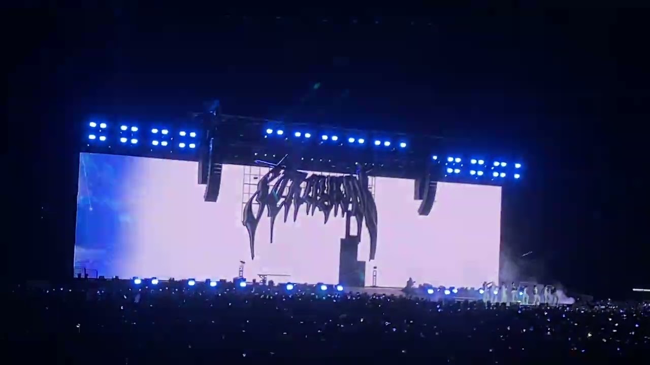 Straykids dominATE in Rio de Janeiro- GIANT & Walkin on water w. dance break