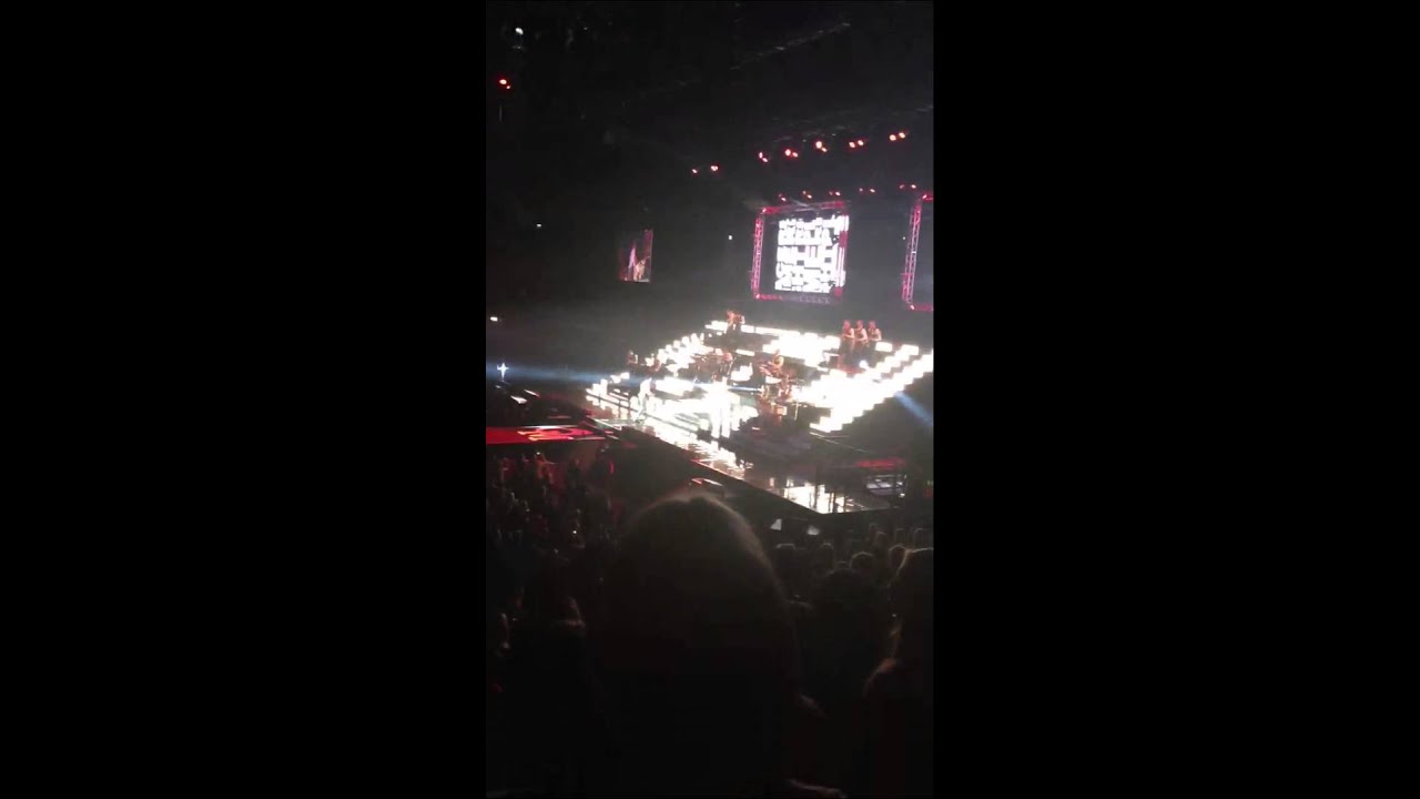 Olly Murs- Right Place Right Time @ O2 arena
