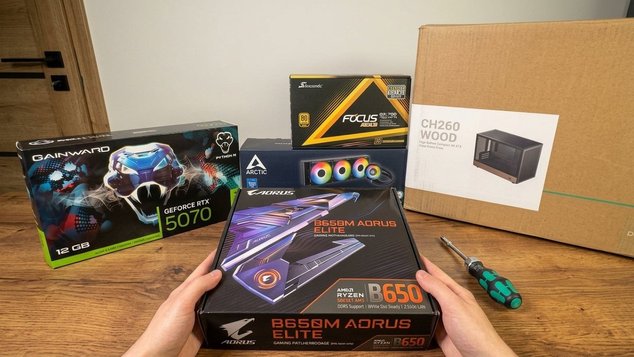 17 Minutes of Building a Compact Gaming PC Step By Step &ndash; Pure ASMR, Zero Talking