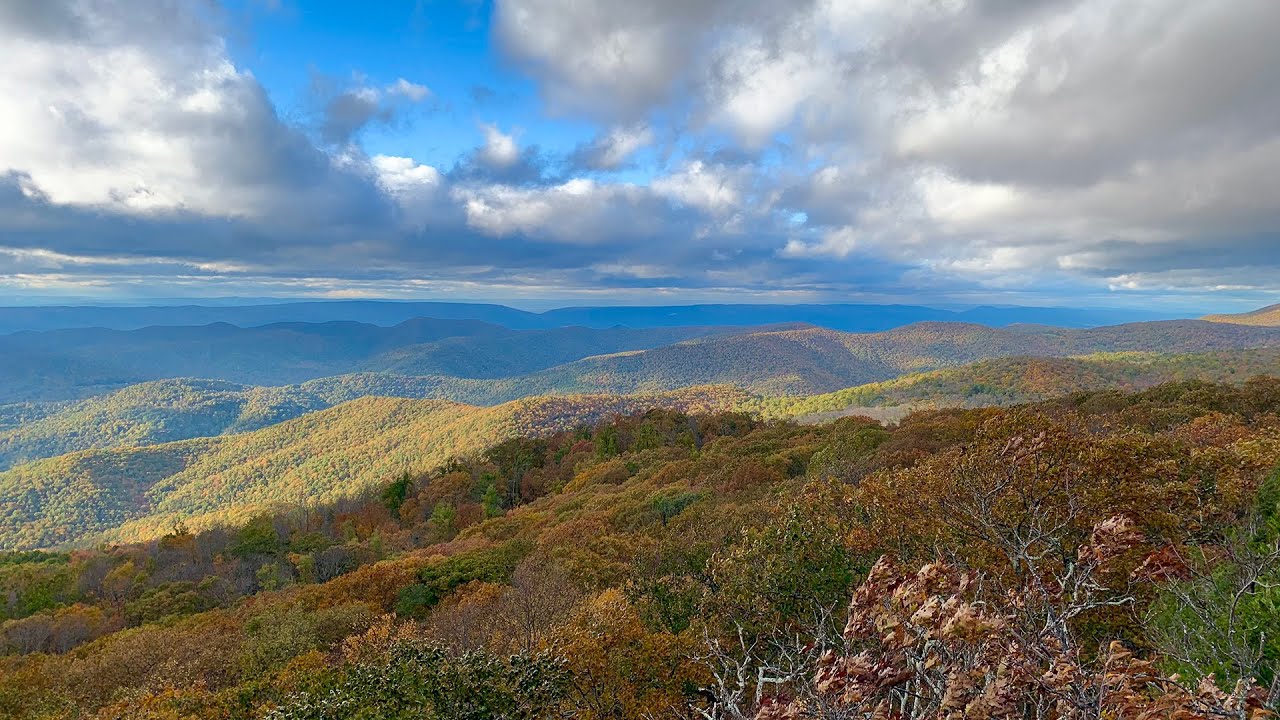 POV: Fall Hike in Shenandoah National Park | Bearfence Mountain Trail