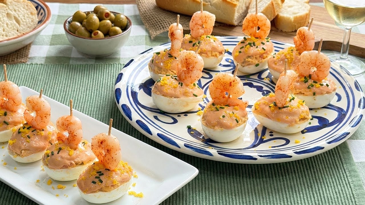 Huevos rellenos de langostinos fáciles y cremosos - Receta paso a paso