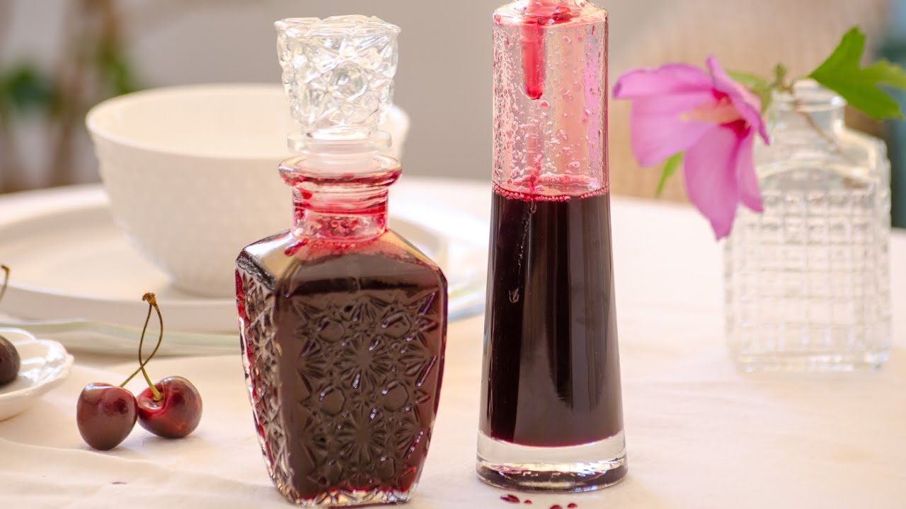 Σπιτικό σιρόπι κεράσι. Πανεύκολη συνταγή με λίγη ζάχαρη