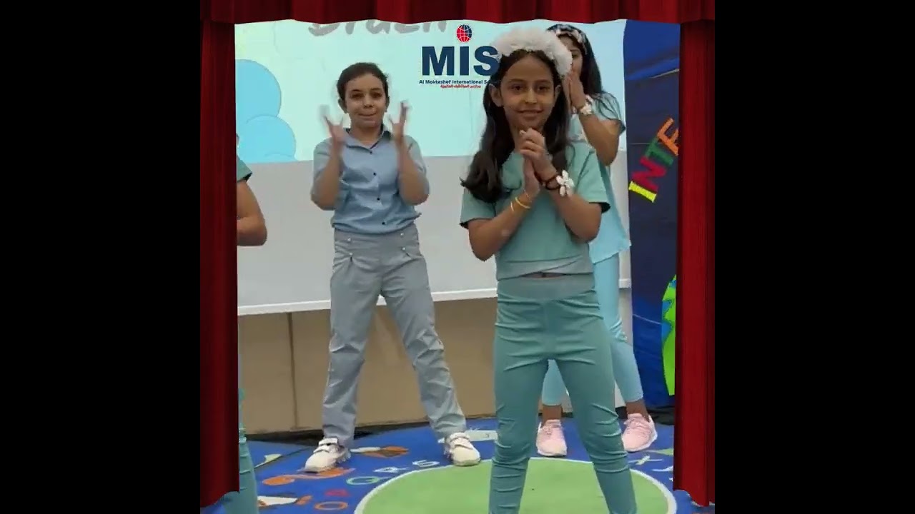 International Day (Downtown Girls)