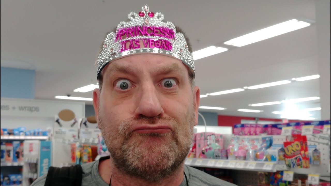 USA 2019; 14 Oktober. Princess Anja (die News Fee) riecht wie ein Mann