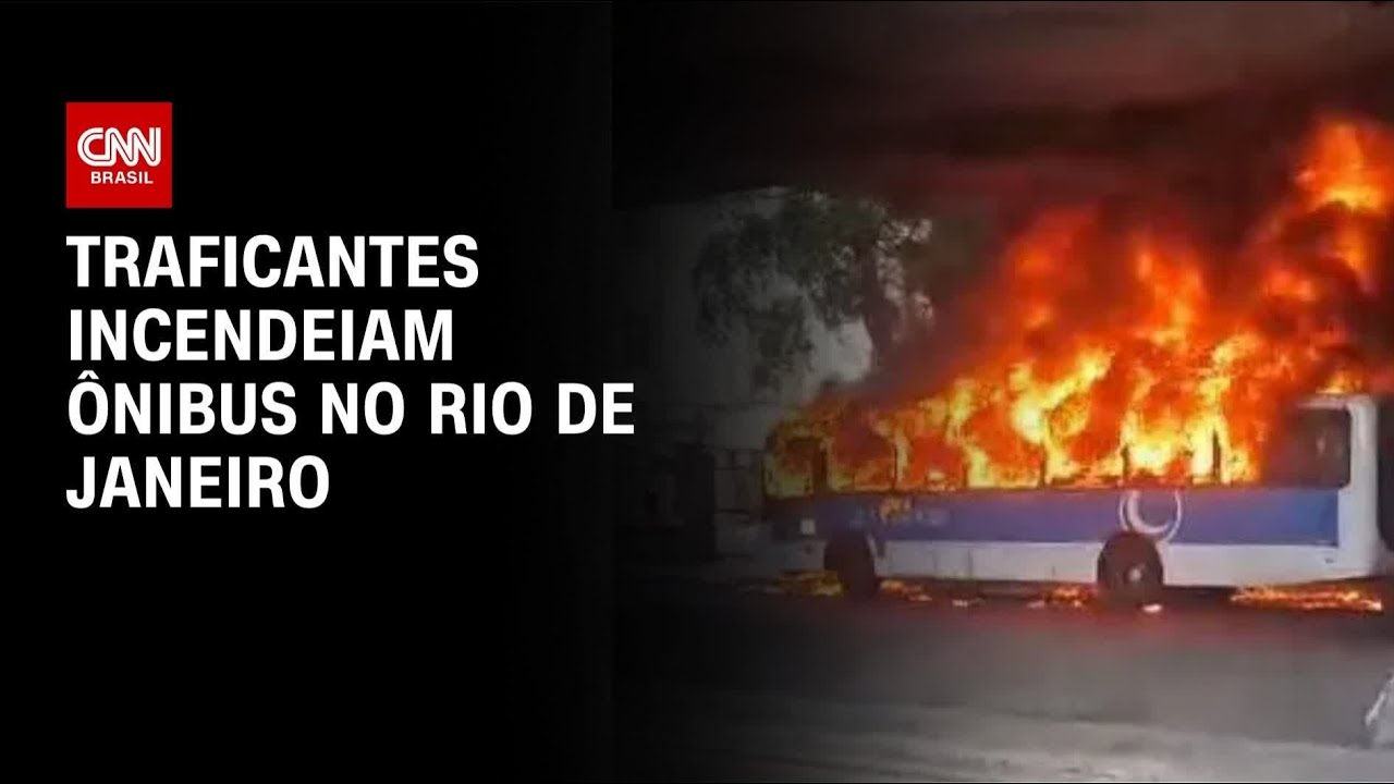 Traficantes incendeiam ônibus no Rio em meio à operação da Polícia Militar | LIVE CNN